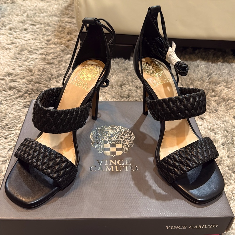 Vince Camuto Black quilted strap heels. Size 8 1/2 #shoes #heels